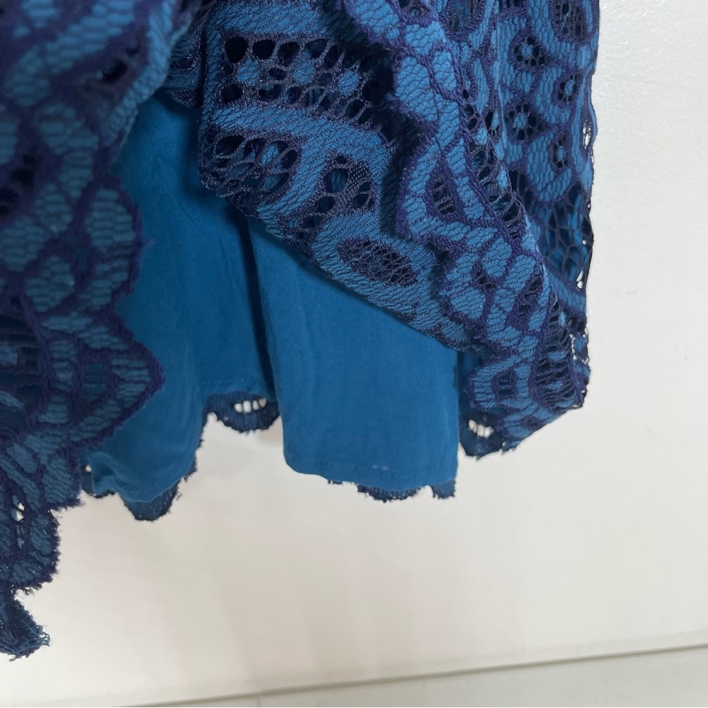 Free People One Million Lovers Lace Mini Dress V-Neckline Blue Sz 2 - Picture 11 of 16